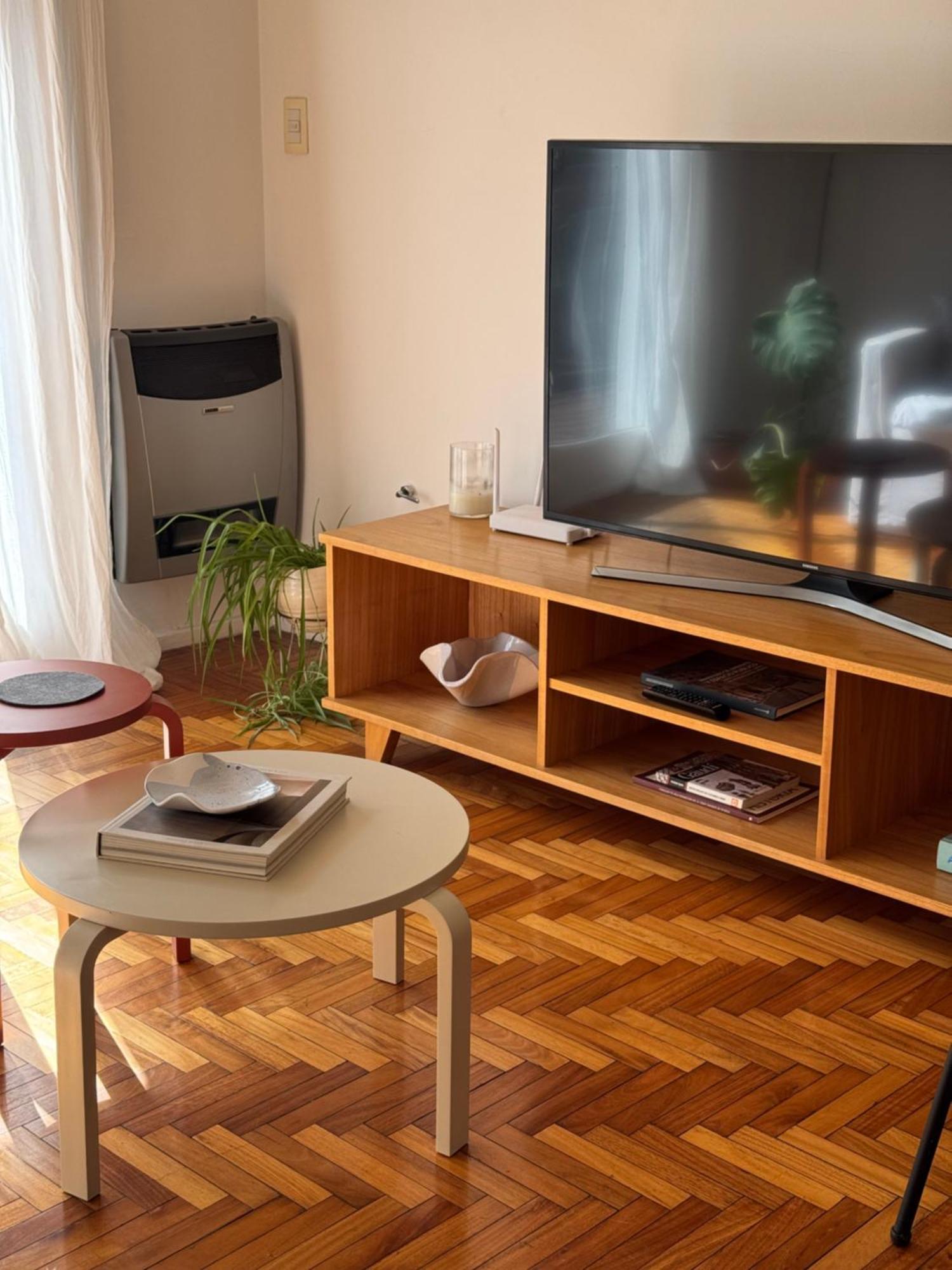 Apartamento Dpto En Excelente Ubicacion, Muy Luminoso Y Comodo, A Media Cuadra Del Subte *