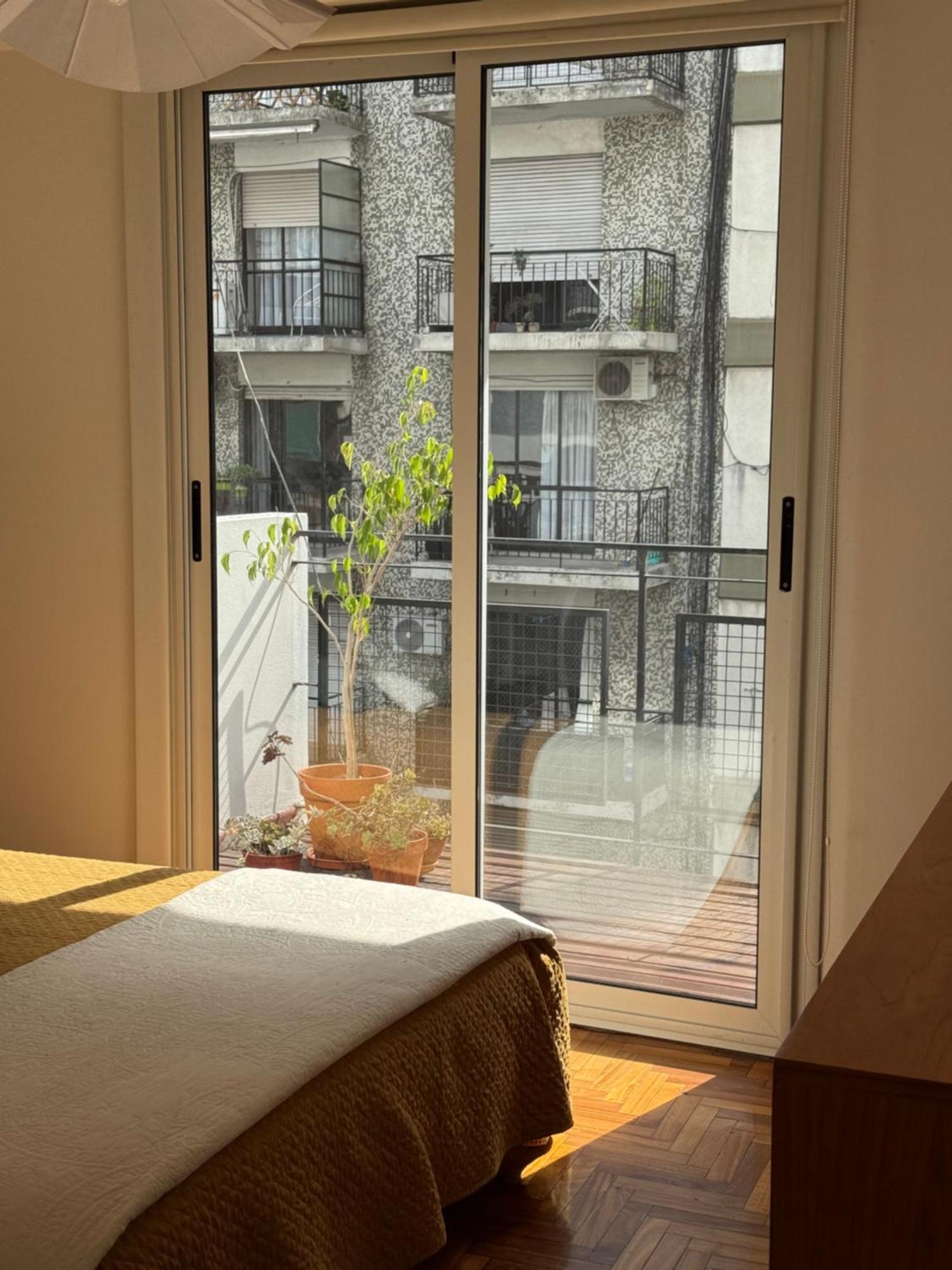 Apartamento Dpto En Excelente Ubicacion, Muy Luminoso Y Comodo, A Media Cuadra Del Subte *
