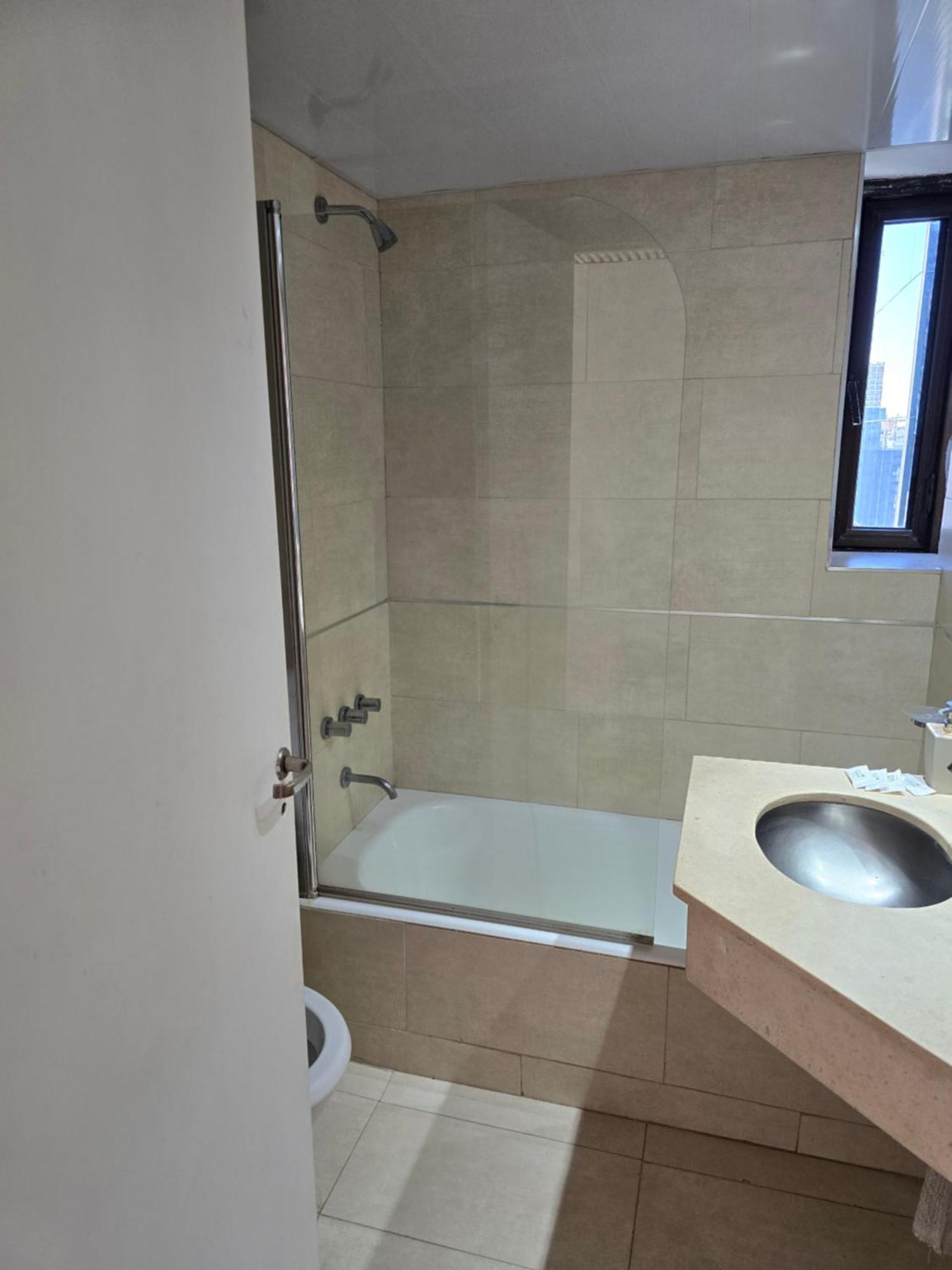 Avenida Corrientes 820 - Ciudad De - Apartamento *