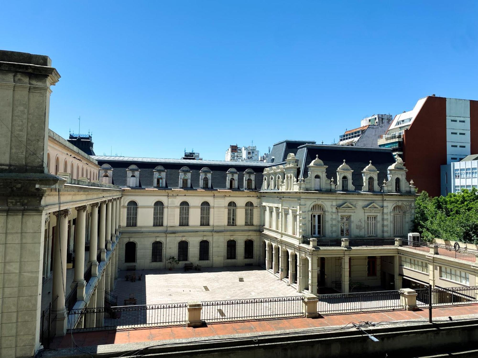 En El Centro, Con Balcon Y Laundry, Cerca Del Subte Apartamento Buenos Aires