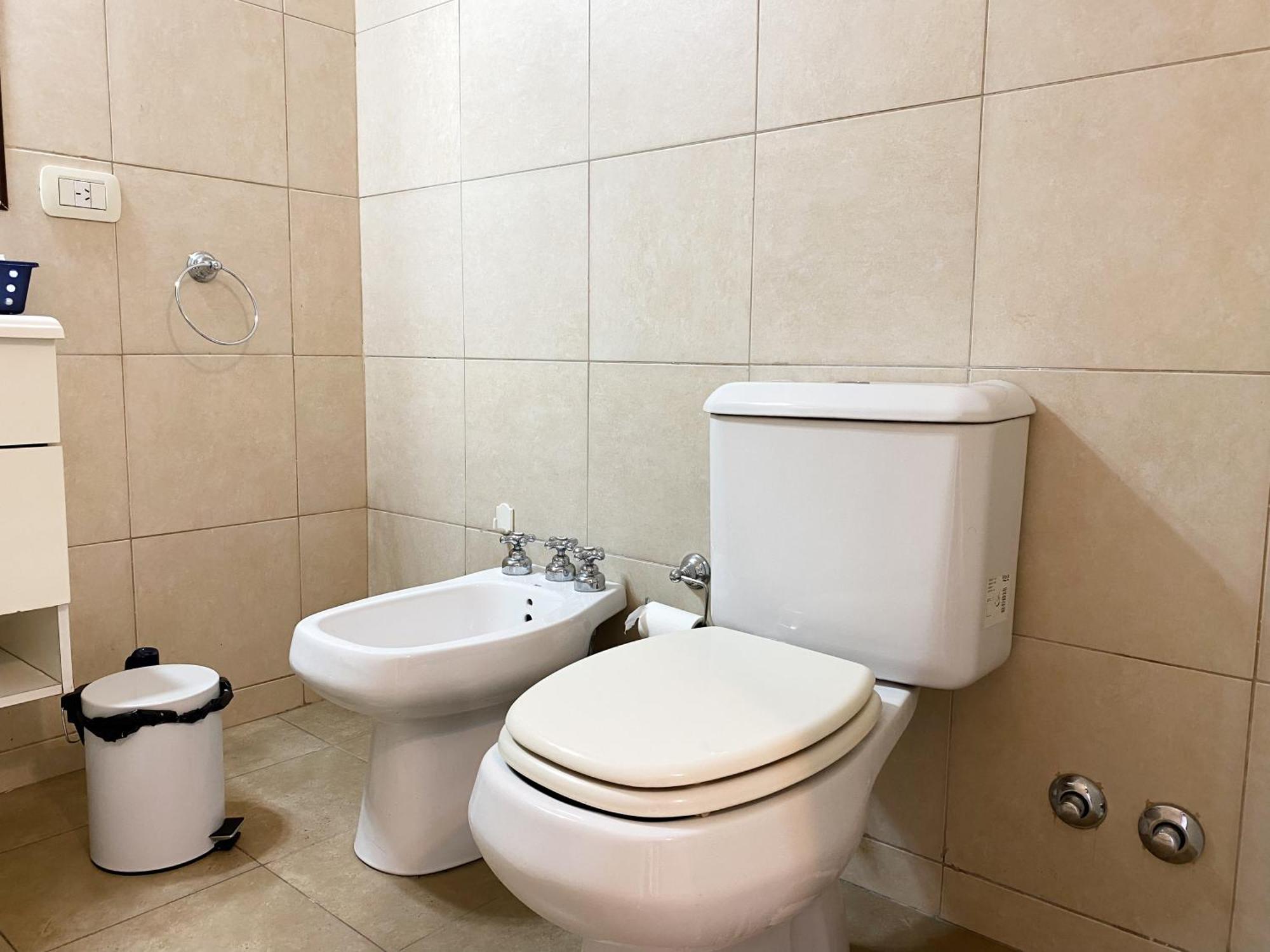 En El Centro, Con Balcon Y Laundry, Cerca Del Subte Apartamento Buenos Aires