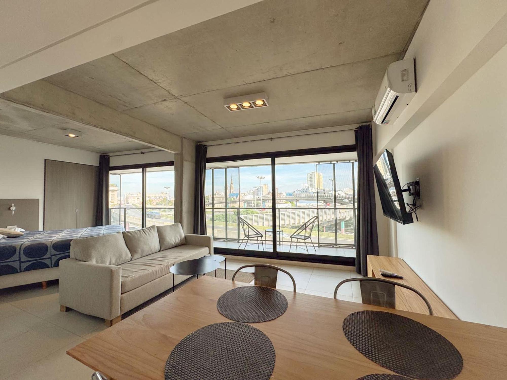 Amplio Loft Con Balcon Sobre La Av 9 De Julio 6c