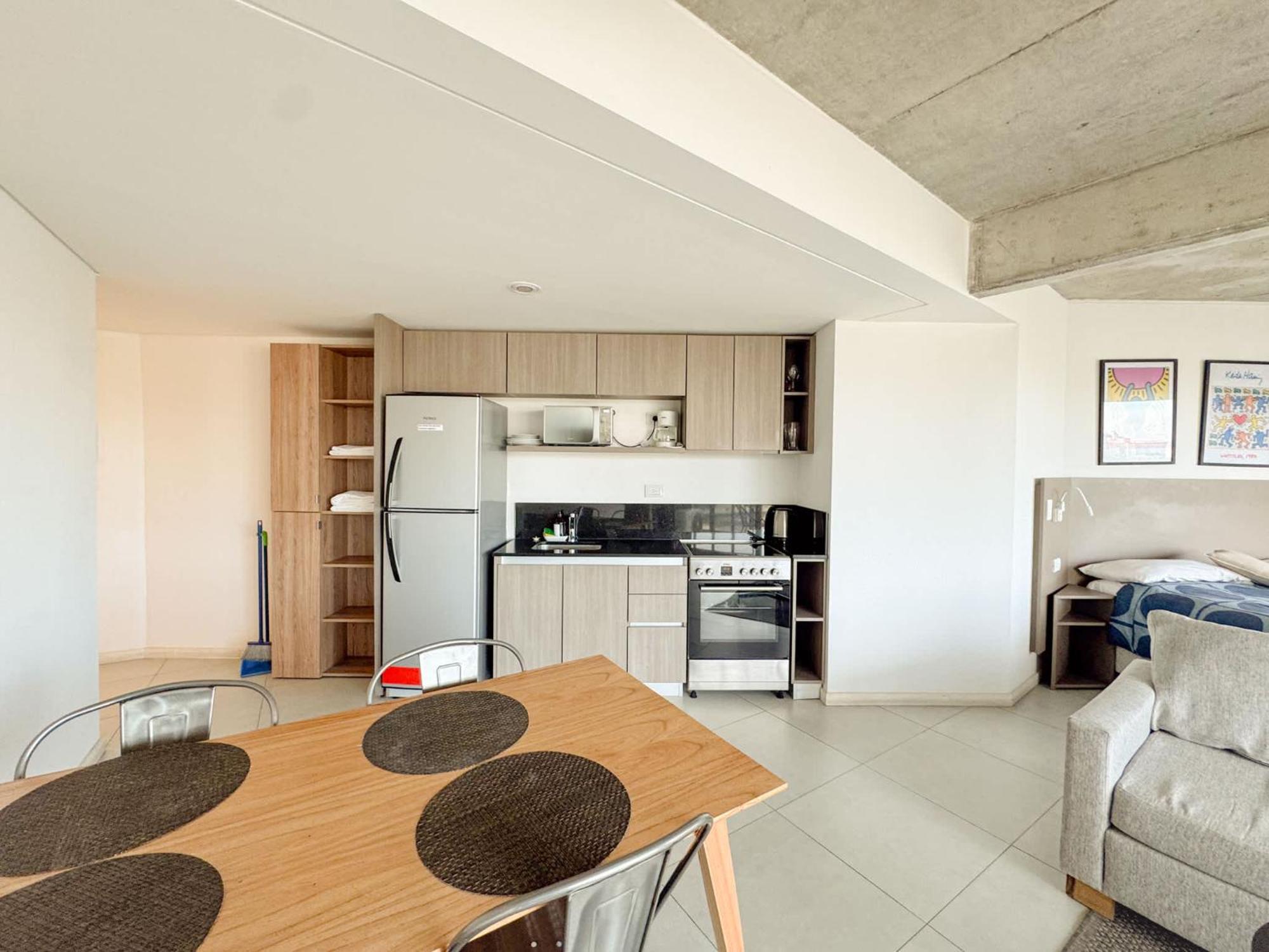 Amplio Loft Con Balcon Sobre La Av 9 De Julio 6c Apartamento