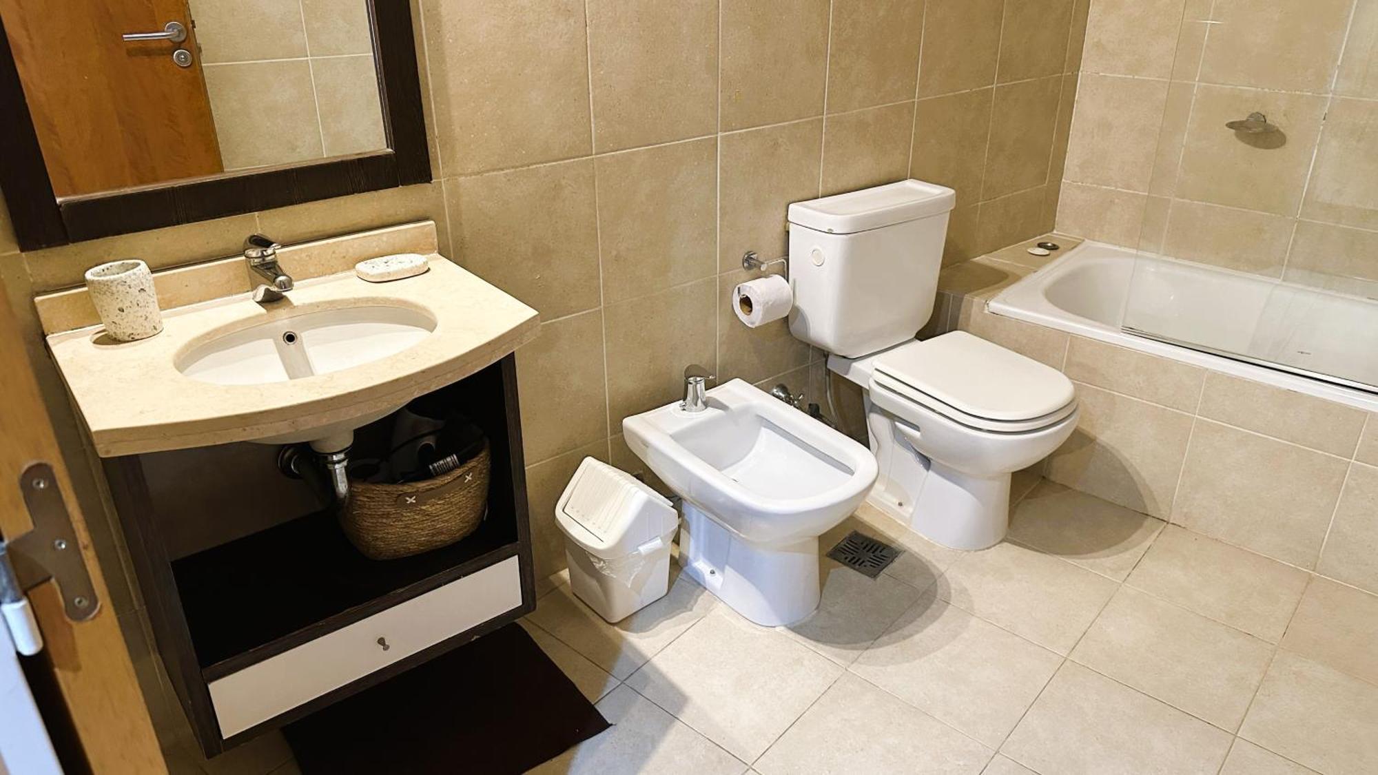 Comfortable And Spacious, Steps From Parque Heras * Ciudad Autónoma de Buenos Aires
