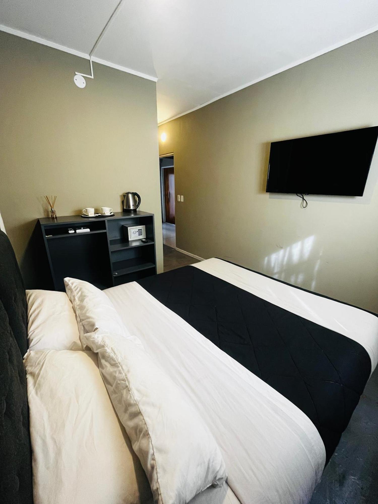 Recoleta Sunrise Hotel *