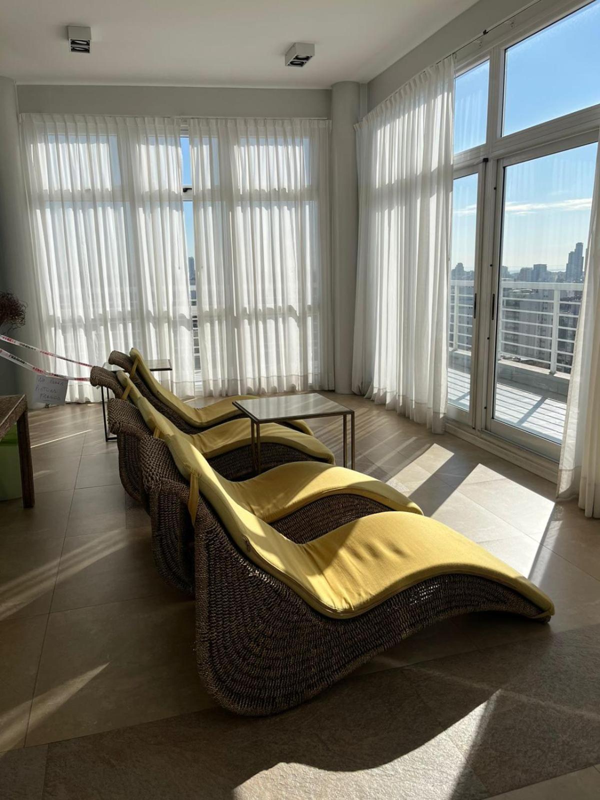 Apartamento Departamento Amoblado 5 Personas Con Gimnasio, Cochera Y Piscina Ciudad Autónoma de Buenos Aires