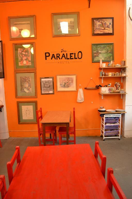 Paralelo Hostal