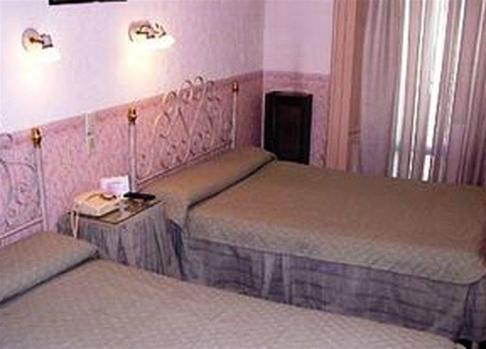 Hotel Gran Hispano 2*