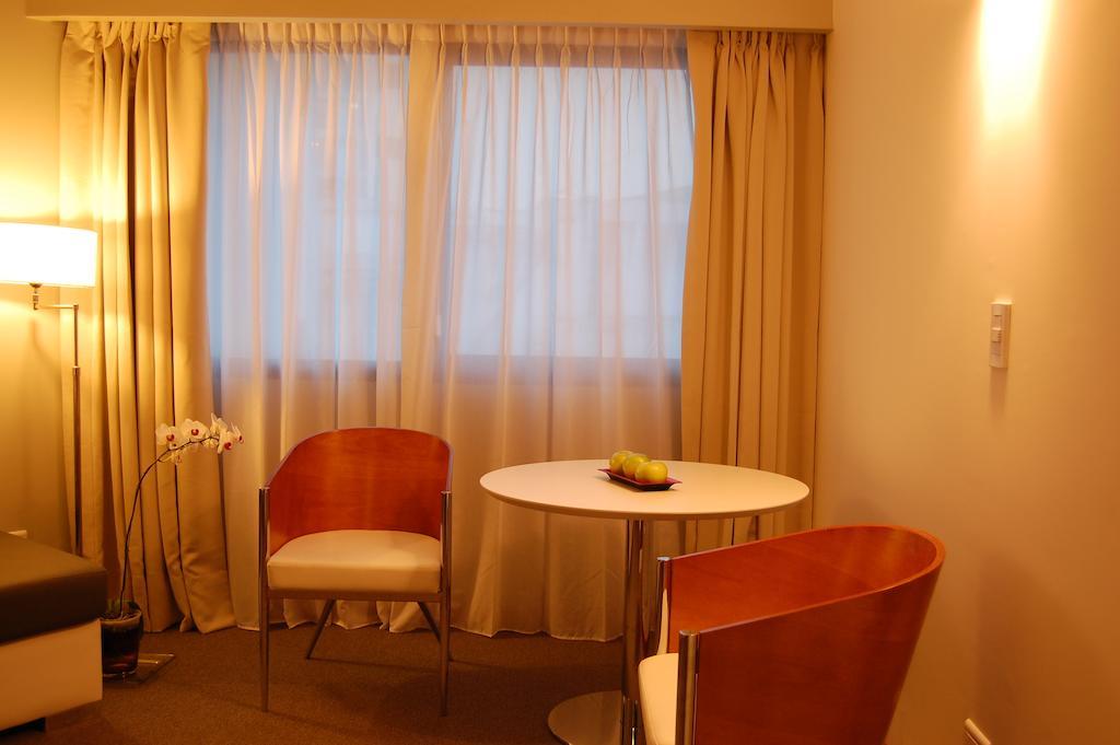 Apartahotel Monserrat 4*
