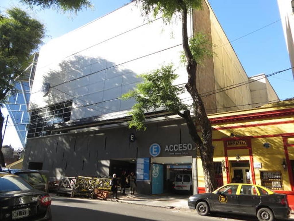 Sunny Recoleta
