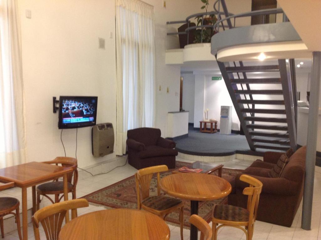 Avenida Hotel 2*