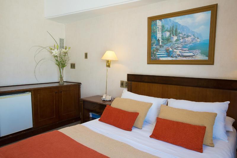 Hotel Reconquista Plaza 3*