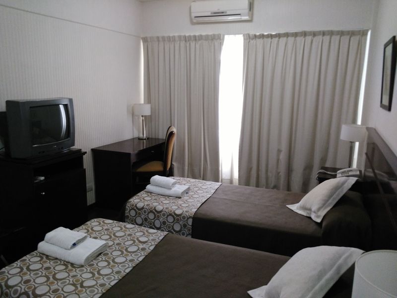 Hotel 8 De Octubre