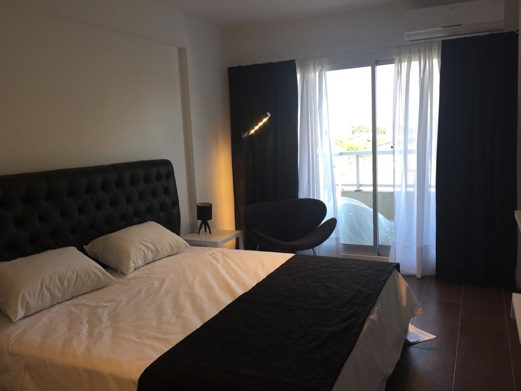 Orosuites * Ciudad Autónoma de Buenos Aires