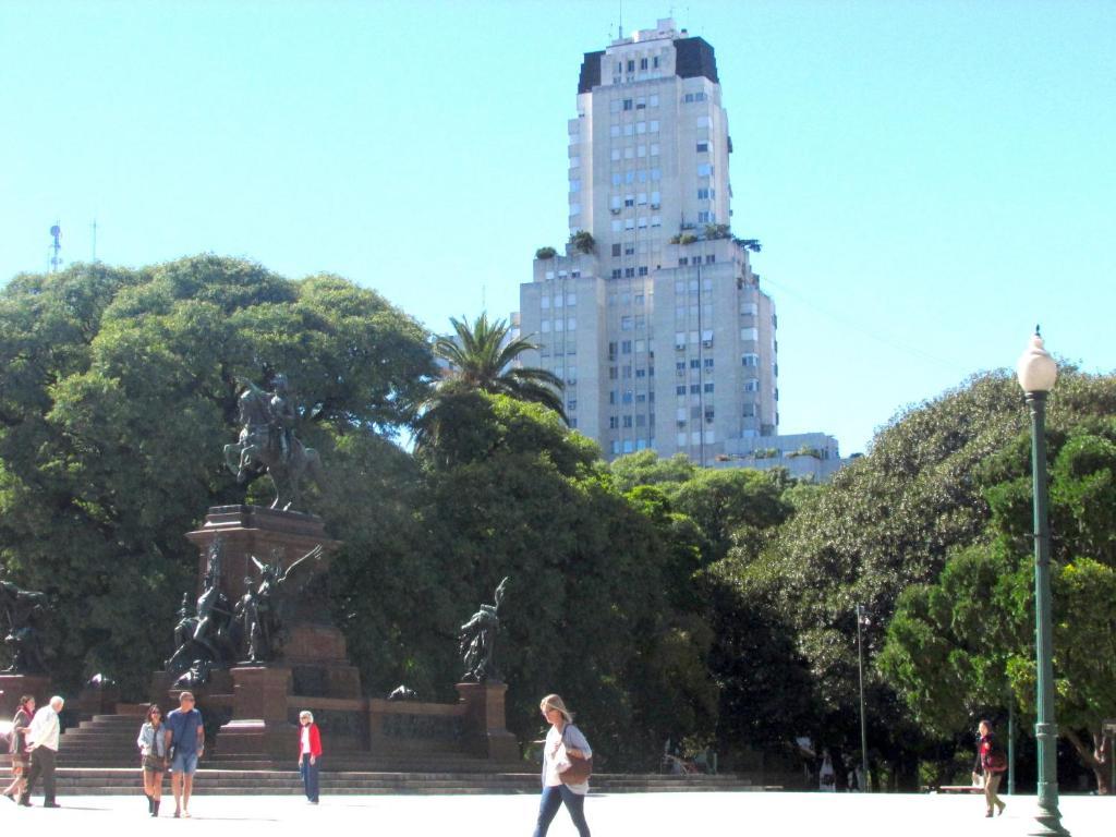 Buenos Aires Apartment *