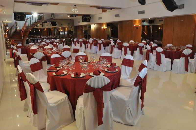 Hotel Cuatro Reyes 4*