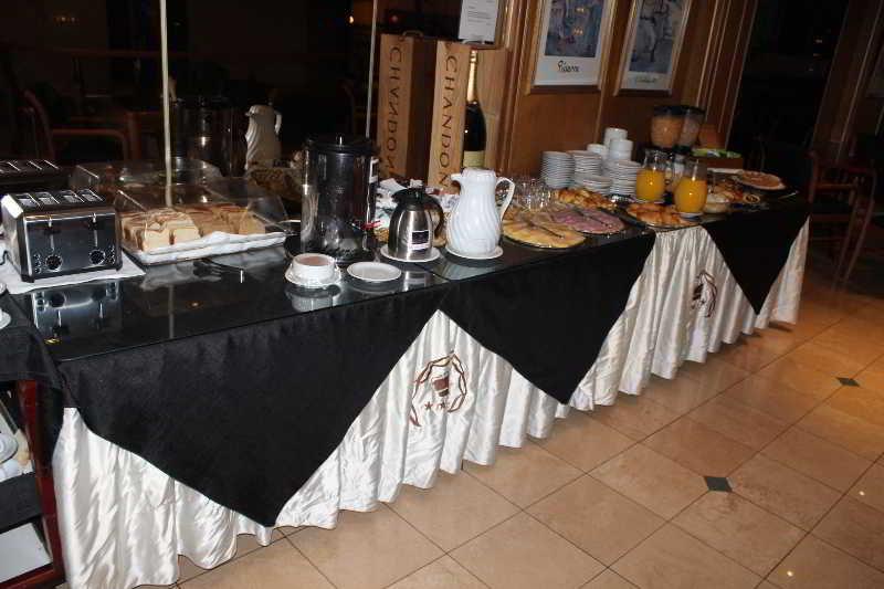 Hotel Cuatro Reyes Buenos Aires