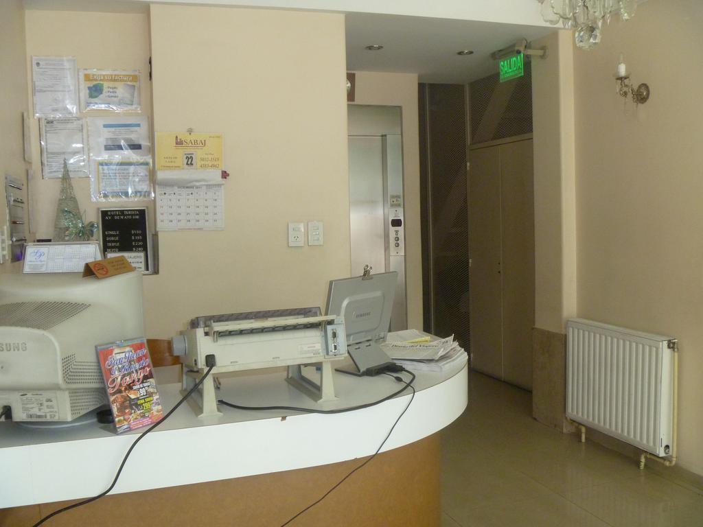Turista Hotel *