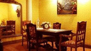 Hotel Reina 2*