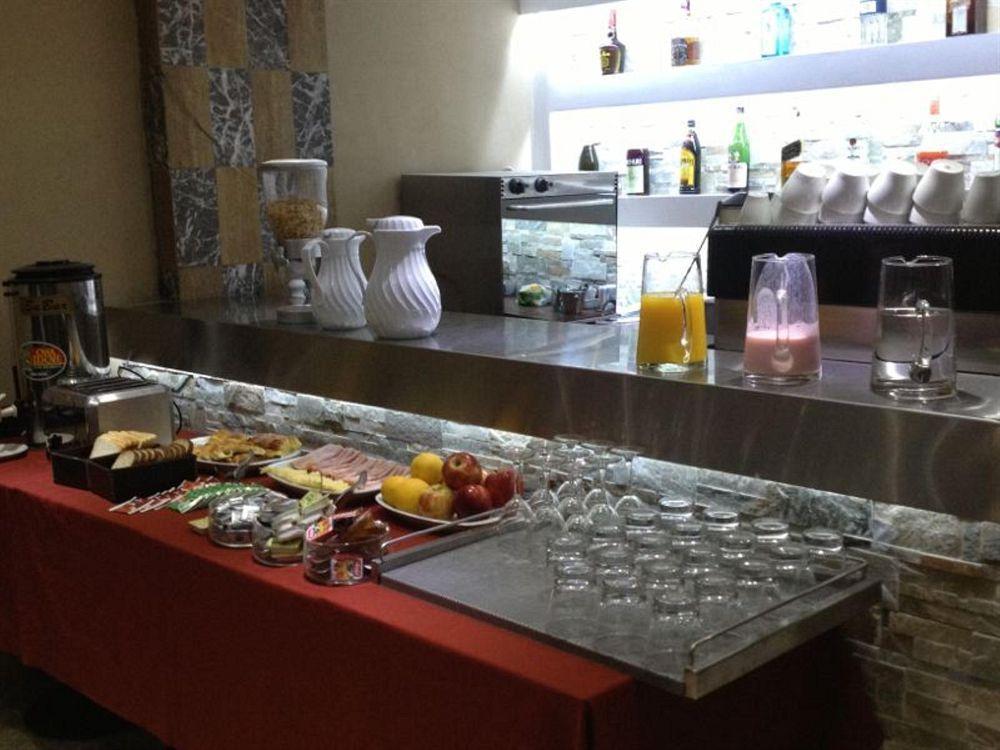 Tucuman Palace Hotel 2*