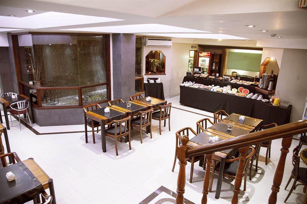 Tritone 3* Ciudad Autónoma de Buenos Aires
