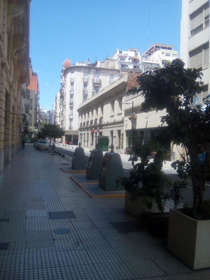 Marcelo T De Alvear 800 *