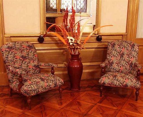 Hotel Reina 2*
