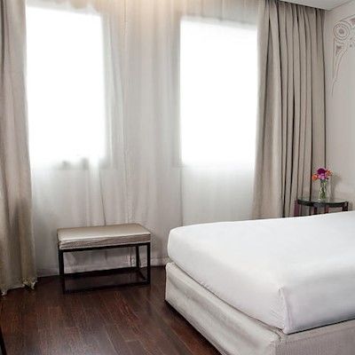 Nh Tango Hotel 4*