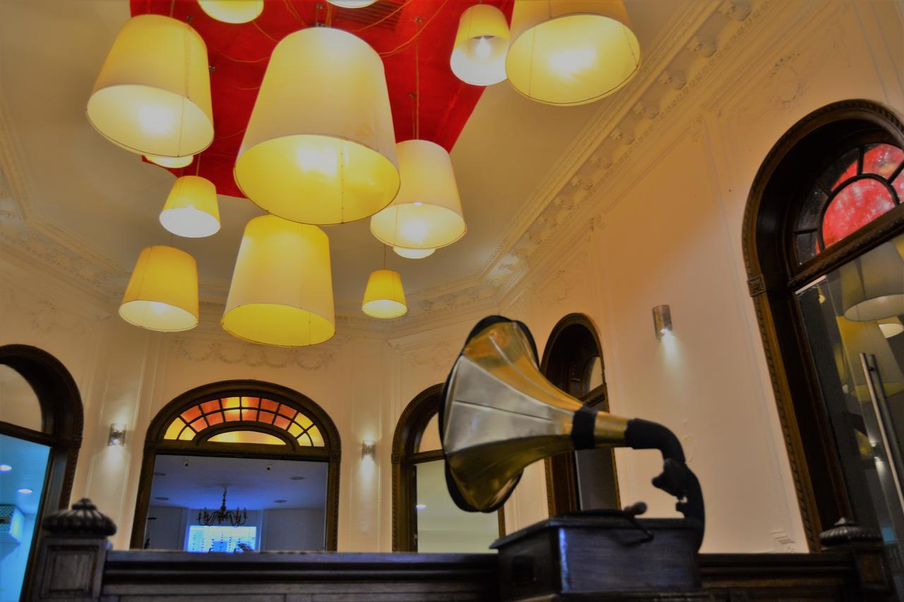 Casa Malala * Ciudad Autónoma de Buenos Aires