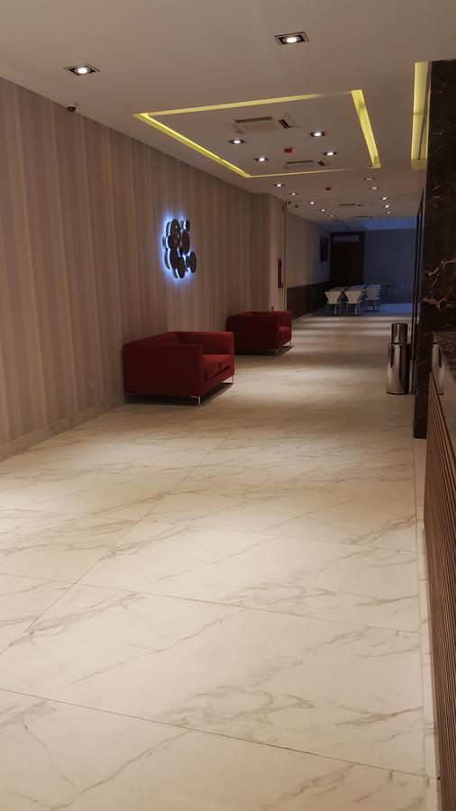 Hotel Uom 3*