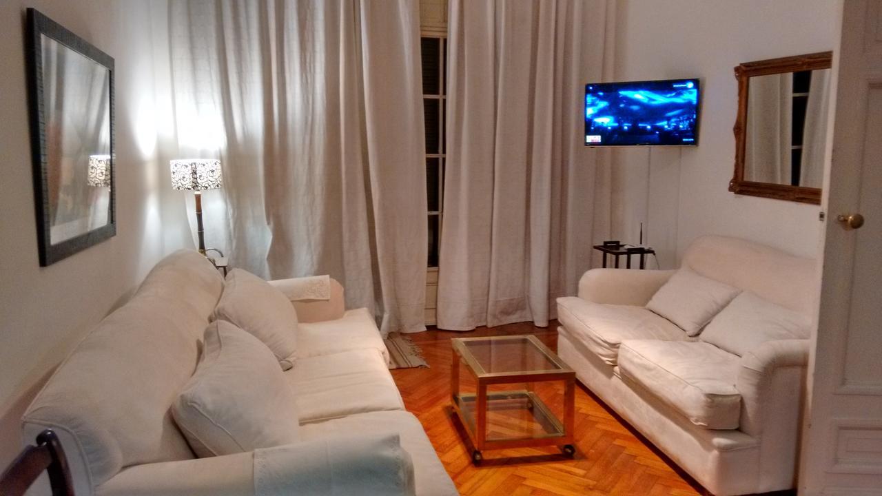 Corrientes Y Uruguay * Ciudad Autónoma de Buenos Aires