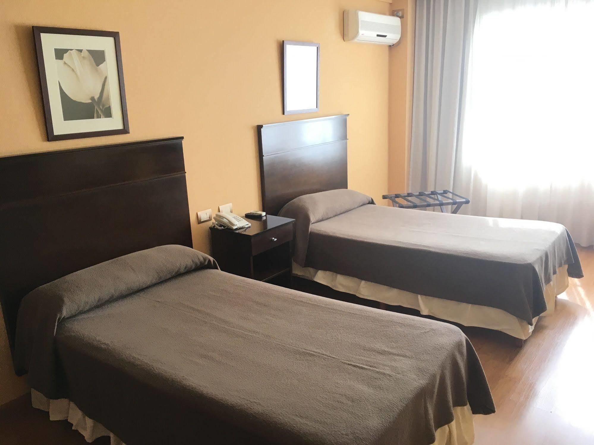 Hotel 8 De Octubre 3*