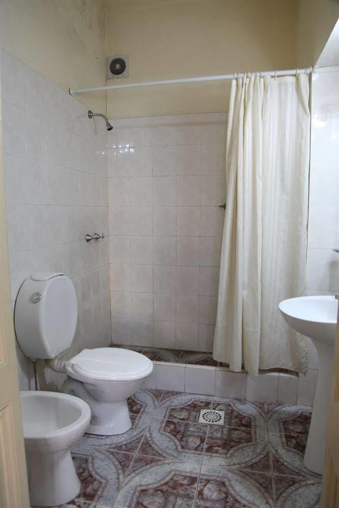 Hotel Reina 2*