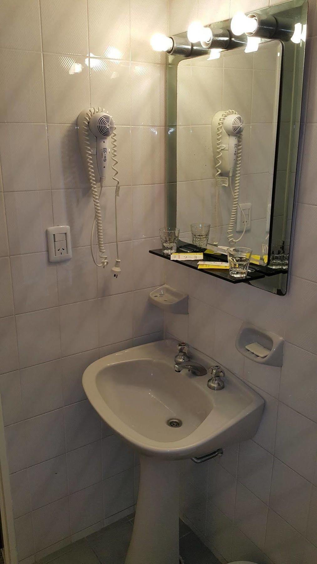 Hotel Avenida 2*