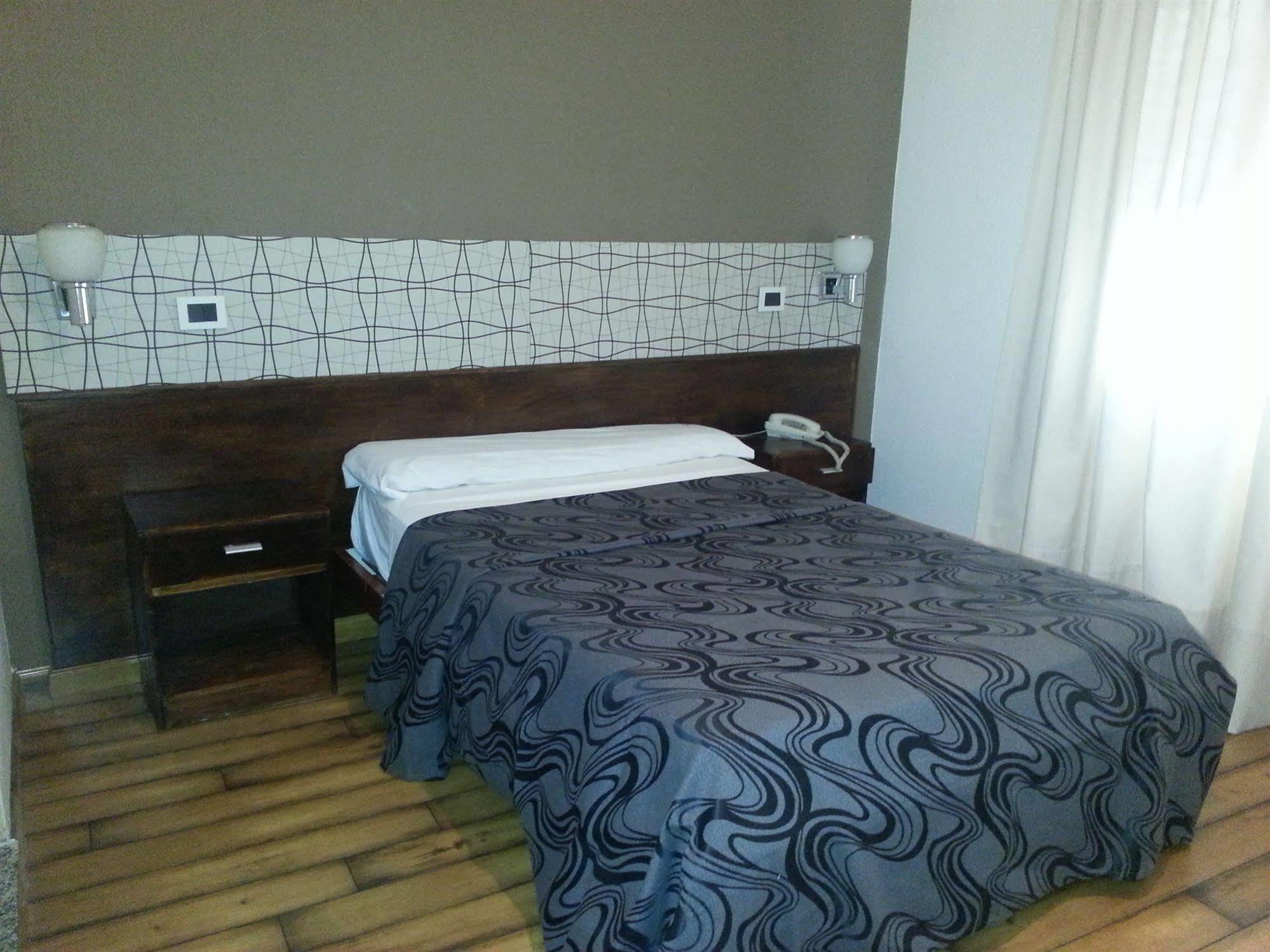 Tucuman Palace Hotel 2*