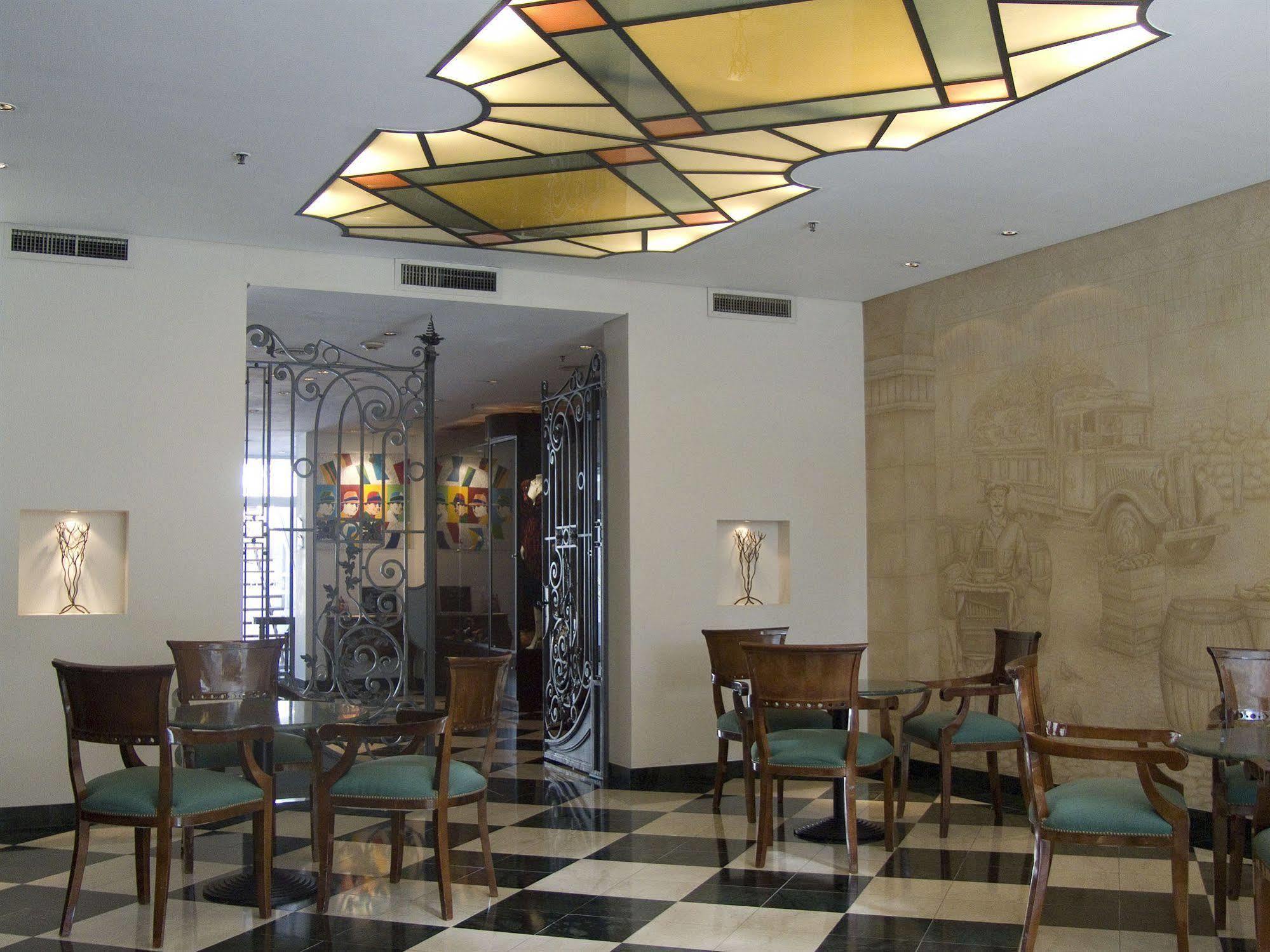 Hotel Abasto