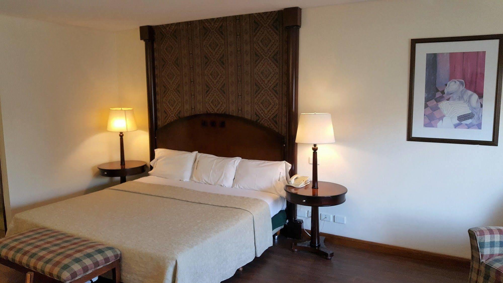 Hotel Abasto 4*