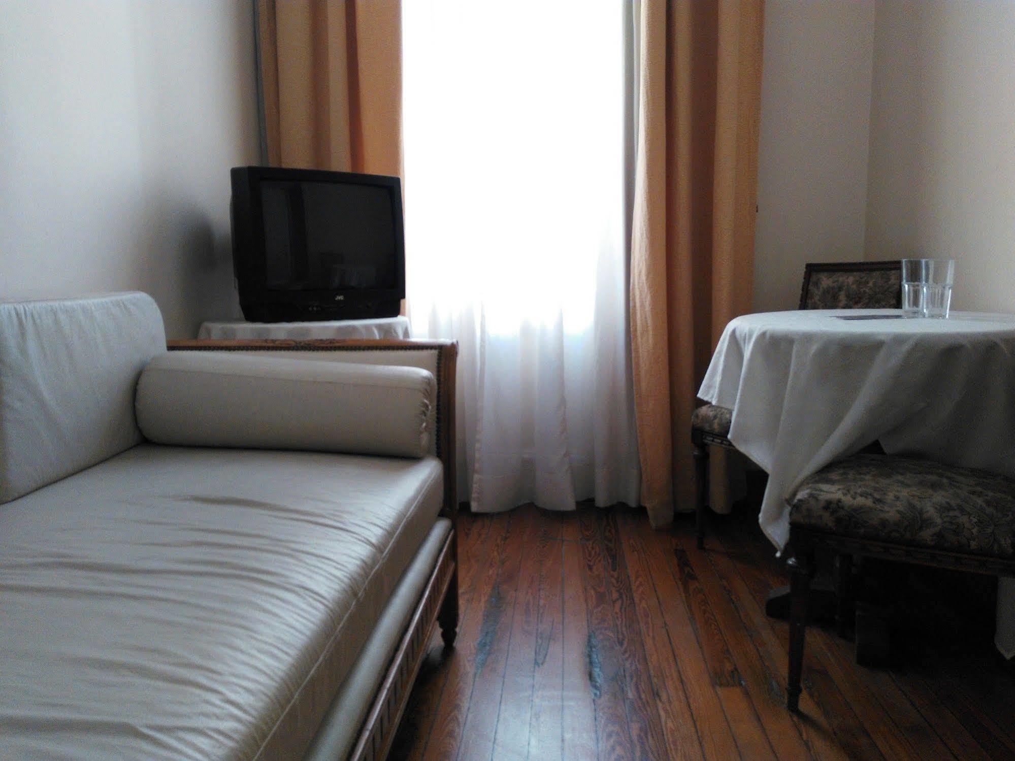 A&b Internacional Hotel