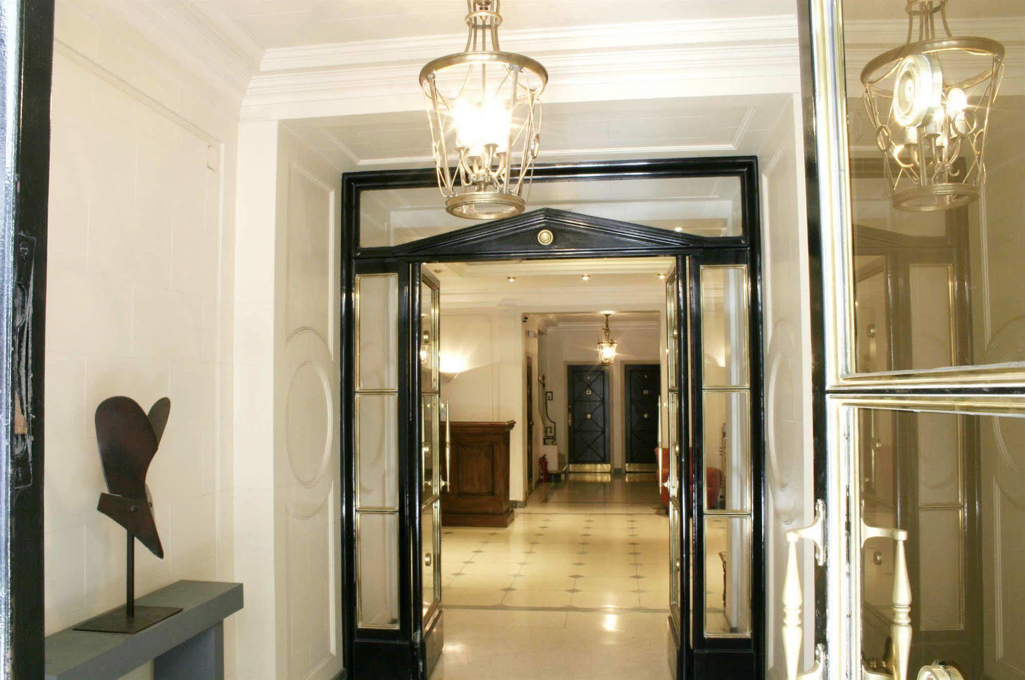 Apartahotel Edificio Charcas 3*