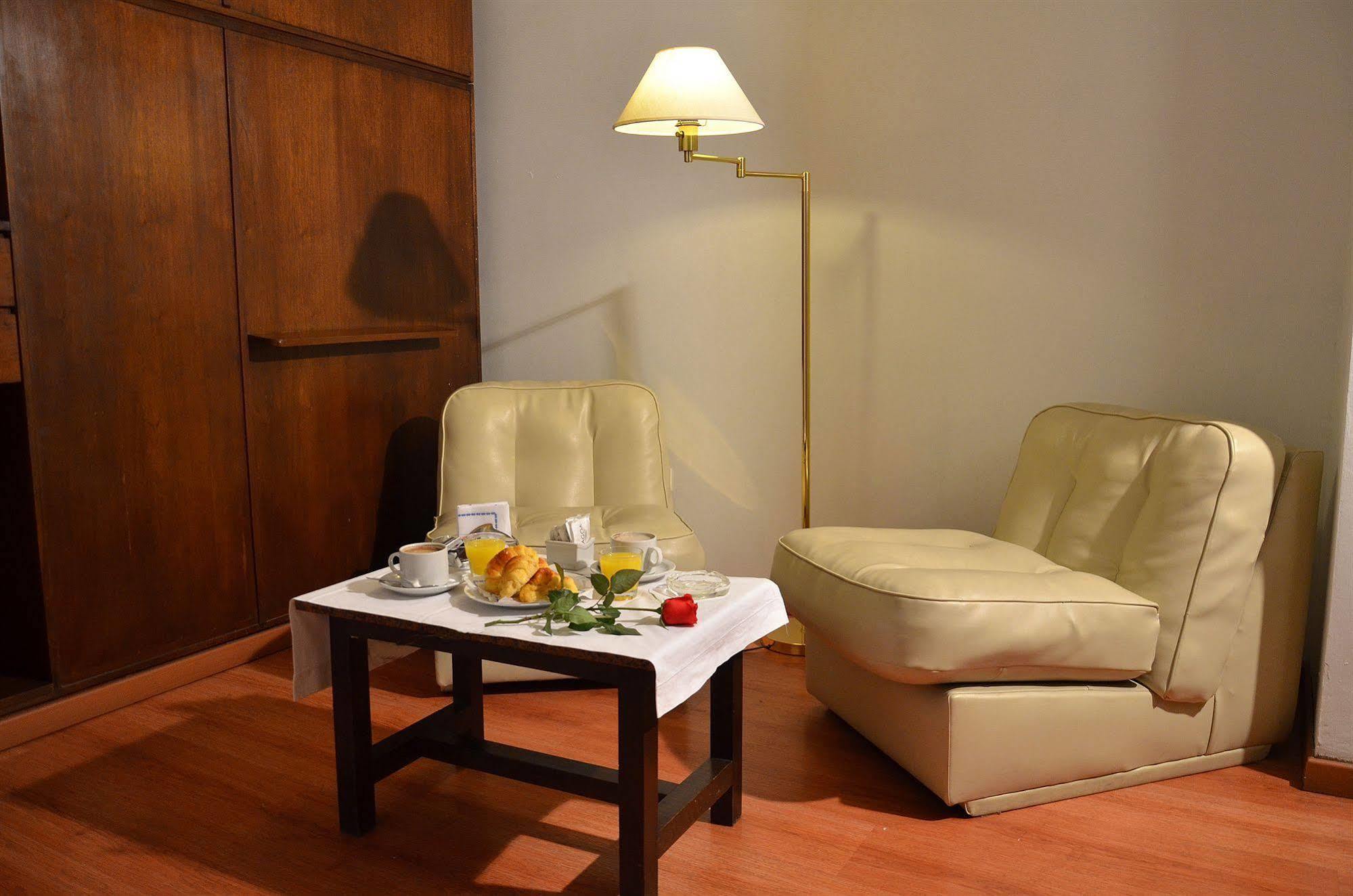 Ecuador 3* Ciudad Autónoma de Buenos Aires