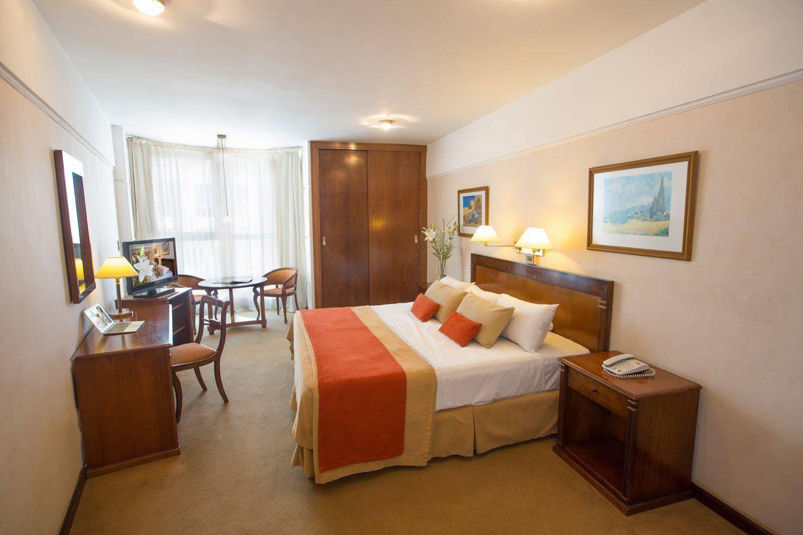 Reconquista Plaza 3* Ciudad Autónoma de Buenos Aires