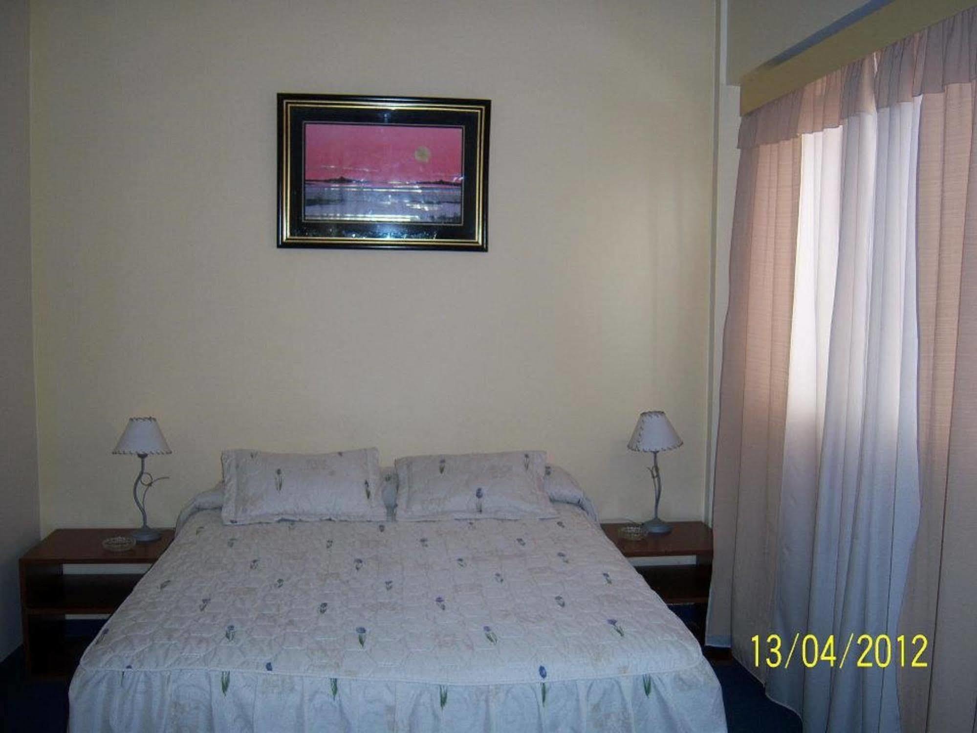 Adrazi Internacional Hotel 3*