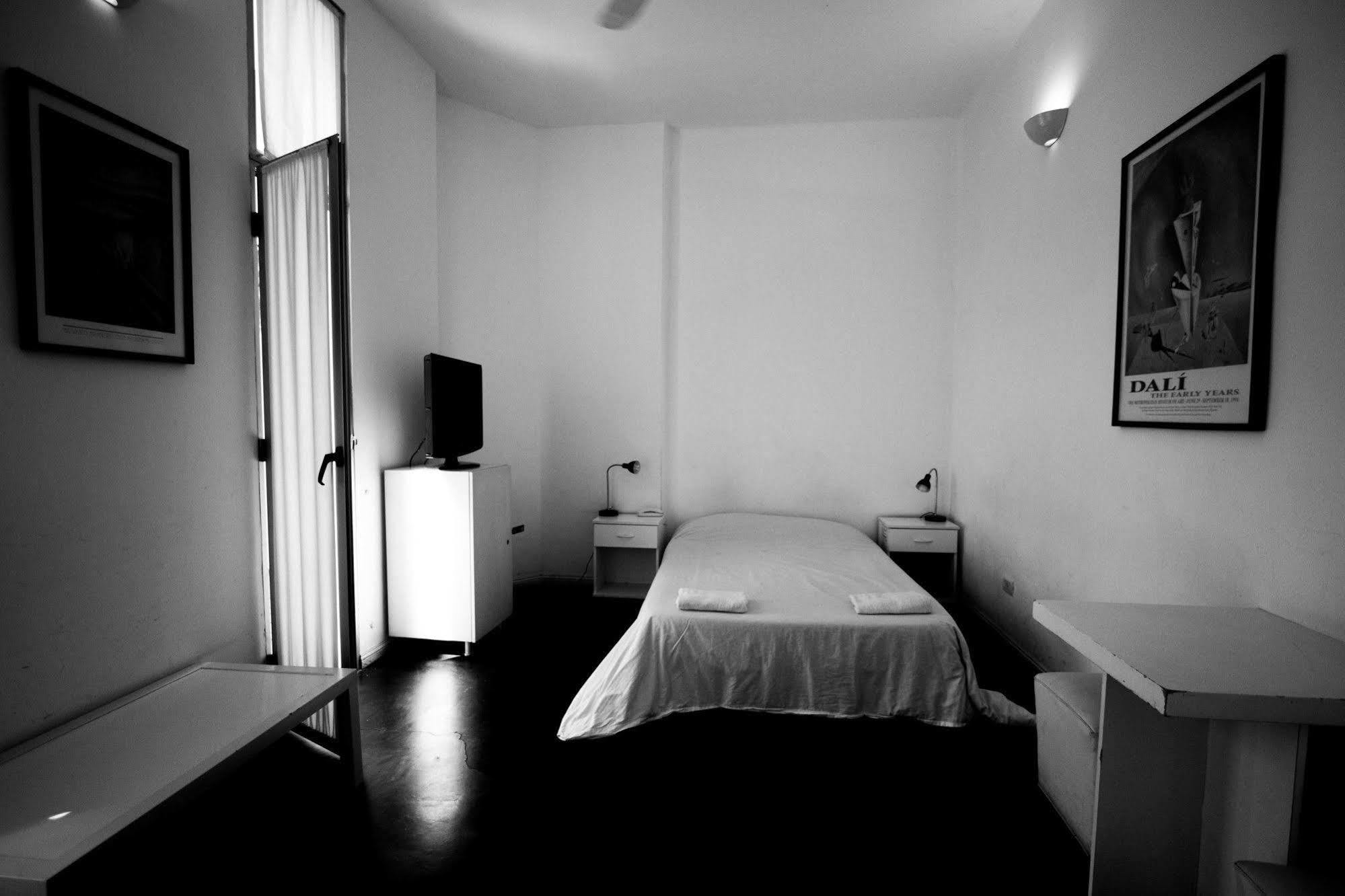 Bill And Bill Hostal *
