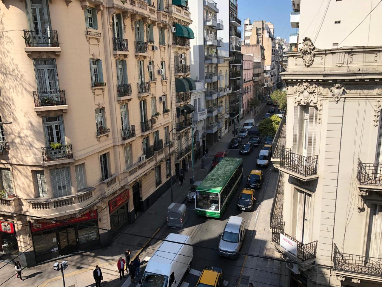 Dos Mundos * Ciudad Autónoma de Buenos Aires
