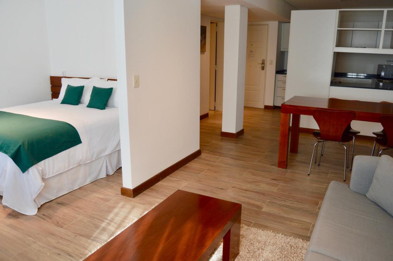 6 De Octubre Hotel