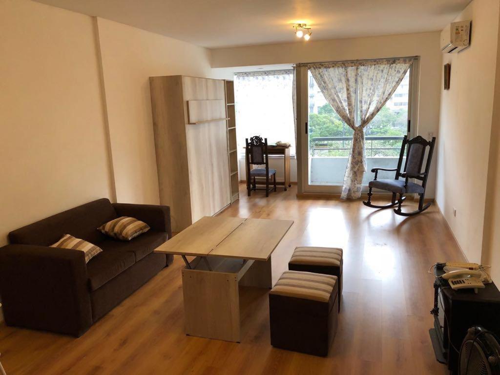 Apartamento Direccion : Bernardo De Irigoyen 630 Ciudad Autónoma de Buenos Aires