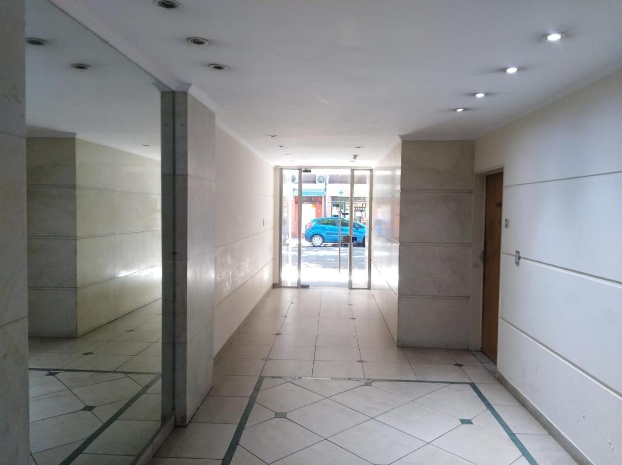 Confort Dpto Con Cochera Y 3 Air Acond Apartamento