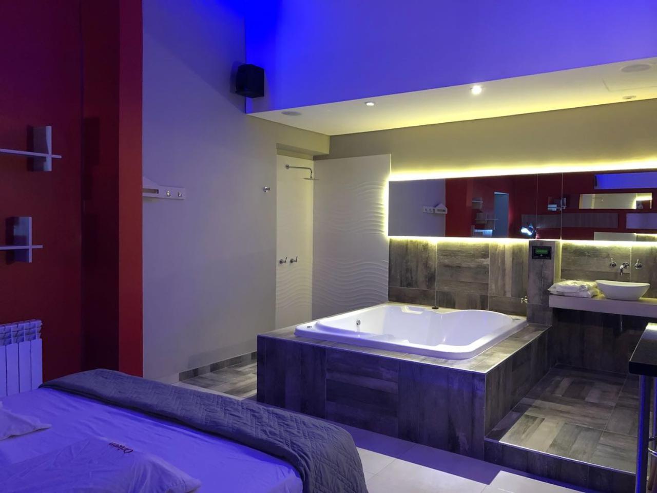 Origen Hotel del amor 2*