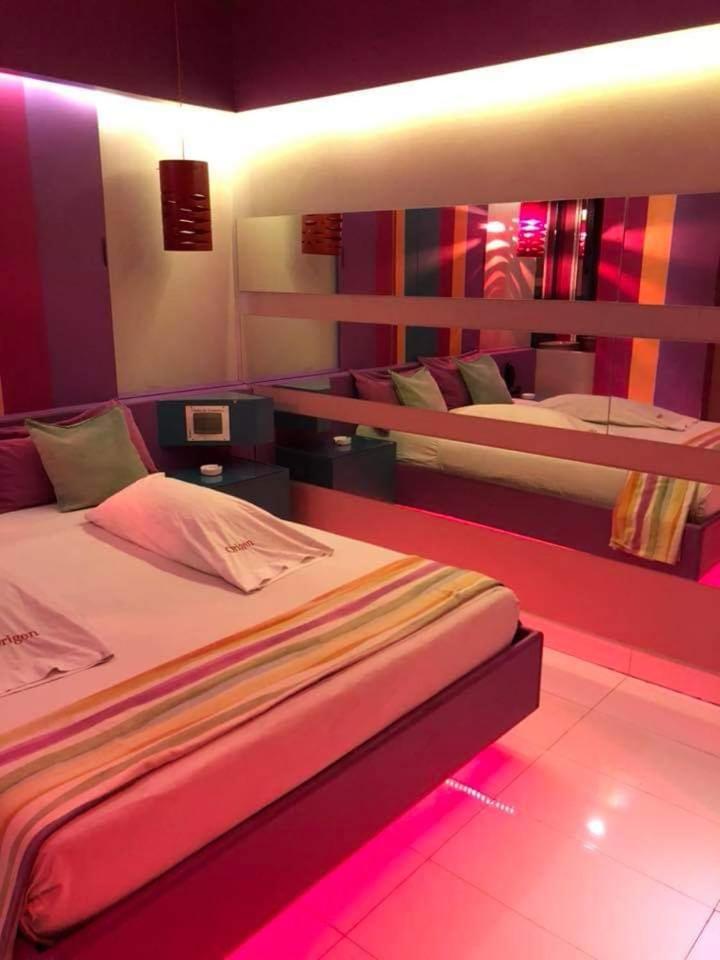 Hotel del amor Origen 2*