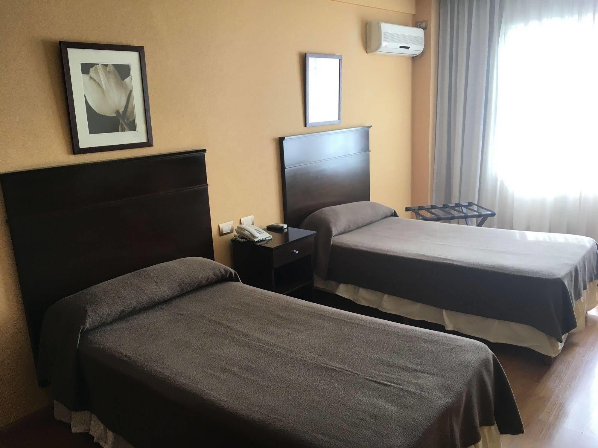 Hotel 8 De Octubre